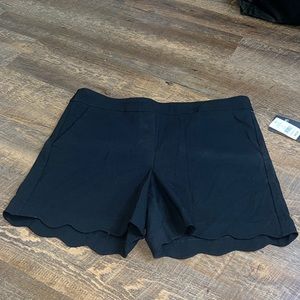 NWT SCALLOPED SHORTS SIZE 12